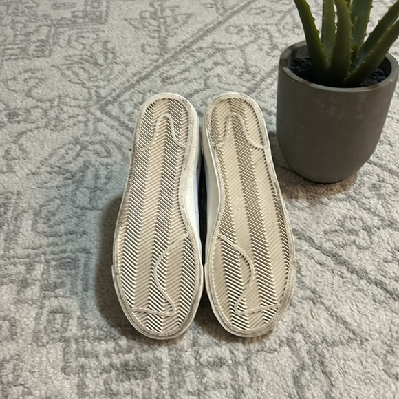 Women’s Nike Blazer - Picture 8 of 8